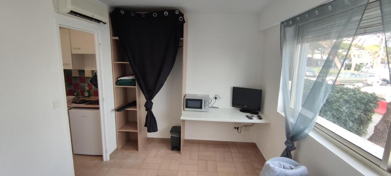 Studio Meublé Marina Villeneuve-Loubet 06 Esterno foto